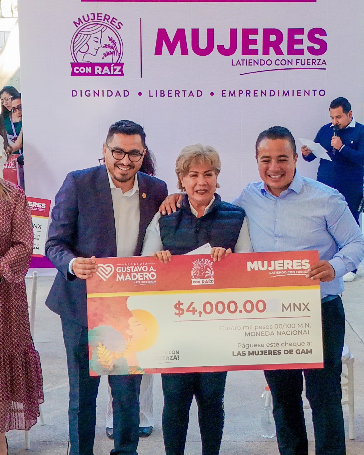 Programa apoyo para mujeres mujeres con raiz